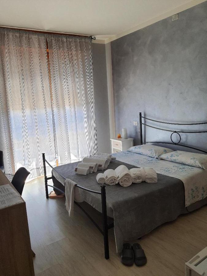 La Casa Di Arturo Hotel Verona Luaran gambar